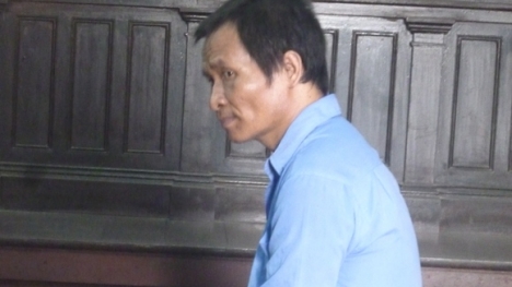 Gã chồng câm điếc đâm chết tình địch, đòi lại sính lễ